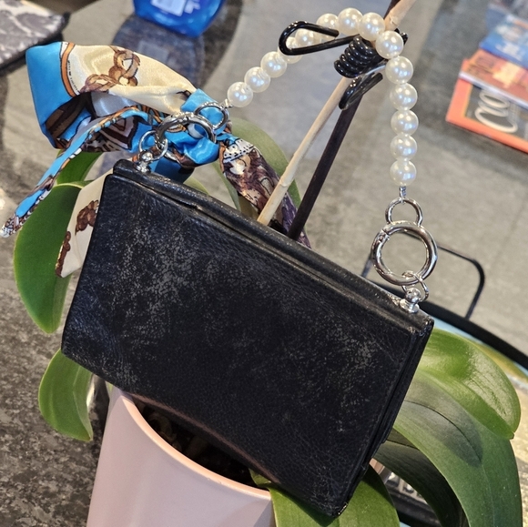 Burberry Black Pebbled Leather Nova Check Wallet w/Faux Pearl Strap/Twilly Added - Picture 8 of 13